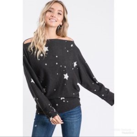 ⭐️LAST ONE! ⭐️Off Shoulder Star Sweater Top - Picture 5 of 10